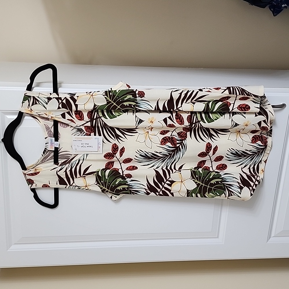 #249 -Lularoe Tank Top, NWT